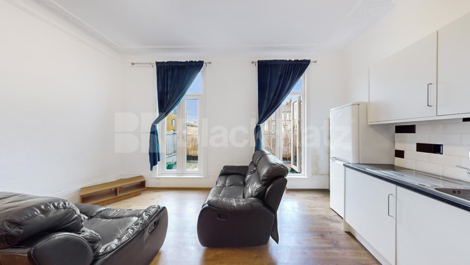 			4 Bedroom, 1 bath, 1 reception Flat			 Shepherds Bush Road, Hammersmith